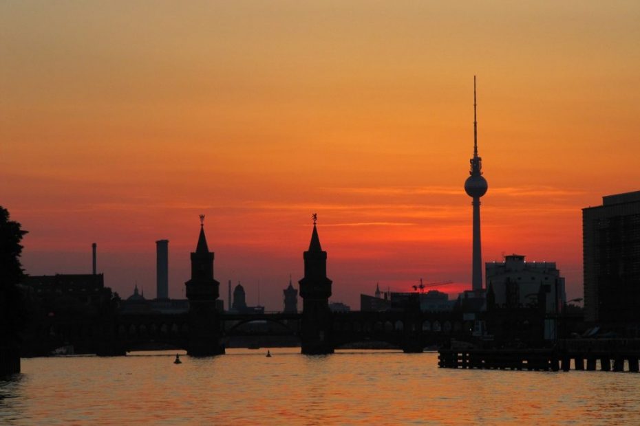 Dieses Bild hat ein leeres Alt-Attribut. Der Dateiname ist berlin-1079616_1280-1024x768.jpg